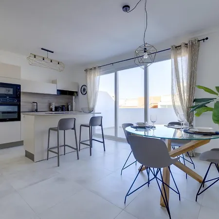 Stunning Penthouse In Your Perfect Getaway Apartment Msida