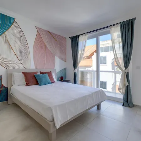 Appartement Stunning Penthouse In Your Perfect Getaway Msida