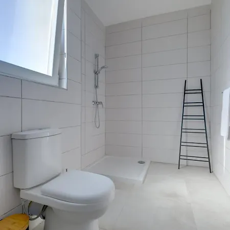 Stunning Penthouse In Your Perfect Getaway Apartament