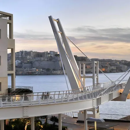 Stunning Penthouse In Your Perfect Getaway Apartament
